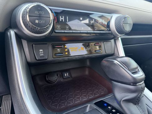 Used 2019 Toyota RAV4 Limited w/ Cold Weather Package image 27