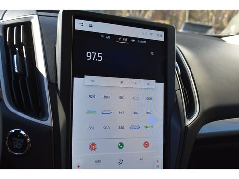 Used 2023 Ford Edge SEL image 21