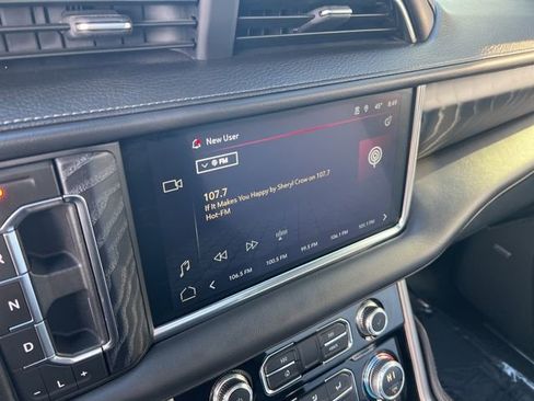 Used 2024 GMC Yukon XL Denali image 15