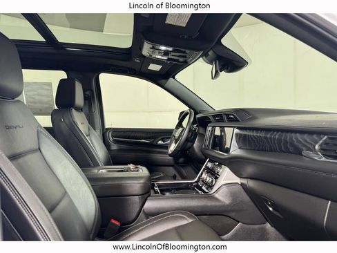 Used 2024 GMC Yukon Denali AWD/4WD image 19