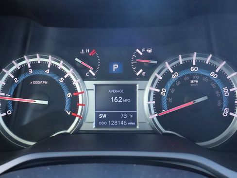 Used 2016 Toyota 4Runner Trail Premium AWD/4WD image 33