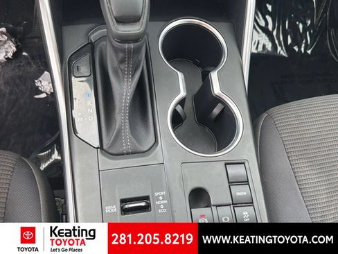 Used 2023 Toyota Highlander L FWD image 19