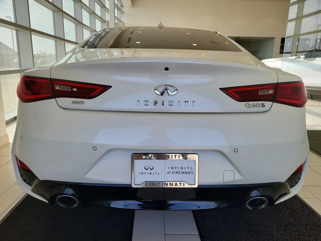 Used 2019 INFINITI Q60 Red Sport 400 w/ Proactive Package AWD/4WD image 2