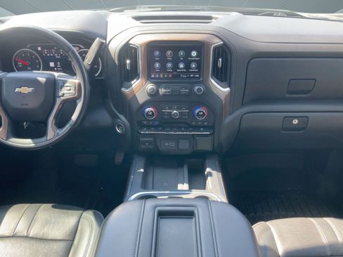 Used 2021 Chevrolet Silverado 1500 High Country w/ Technology Package image 28