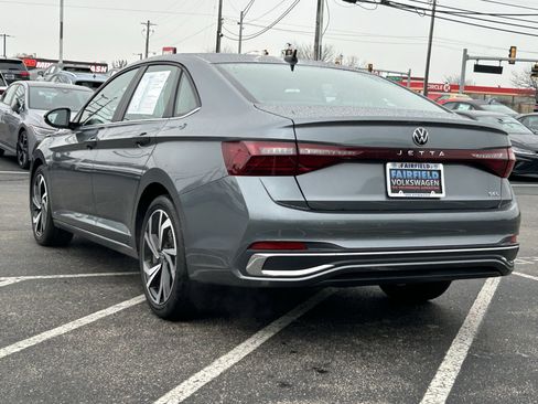 Certified 2025 Volkswagen Jetta SEL image 5