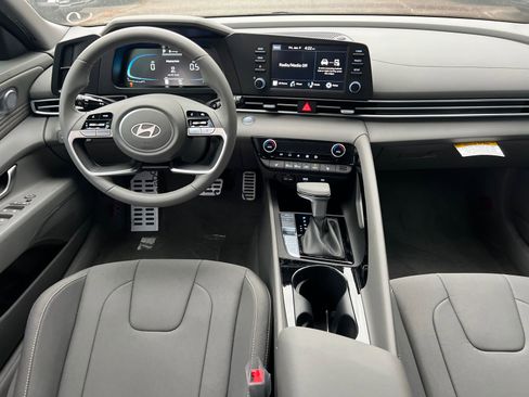 New 2026 Hyundai Elantra SEL Sport Premium FWD image 17
