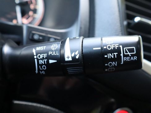 Used 2016 Honda Pilot Touring image 35