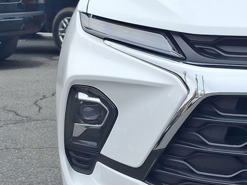 Certified 2024 Chevrolet Blazer LT w/ Convenience Package FWD image 9