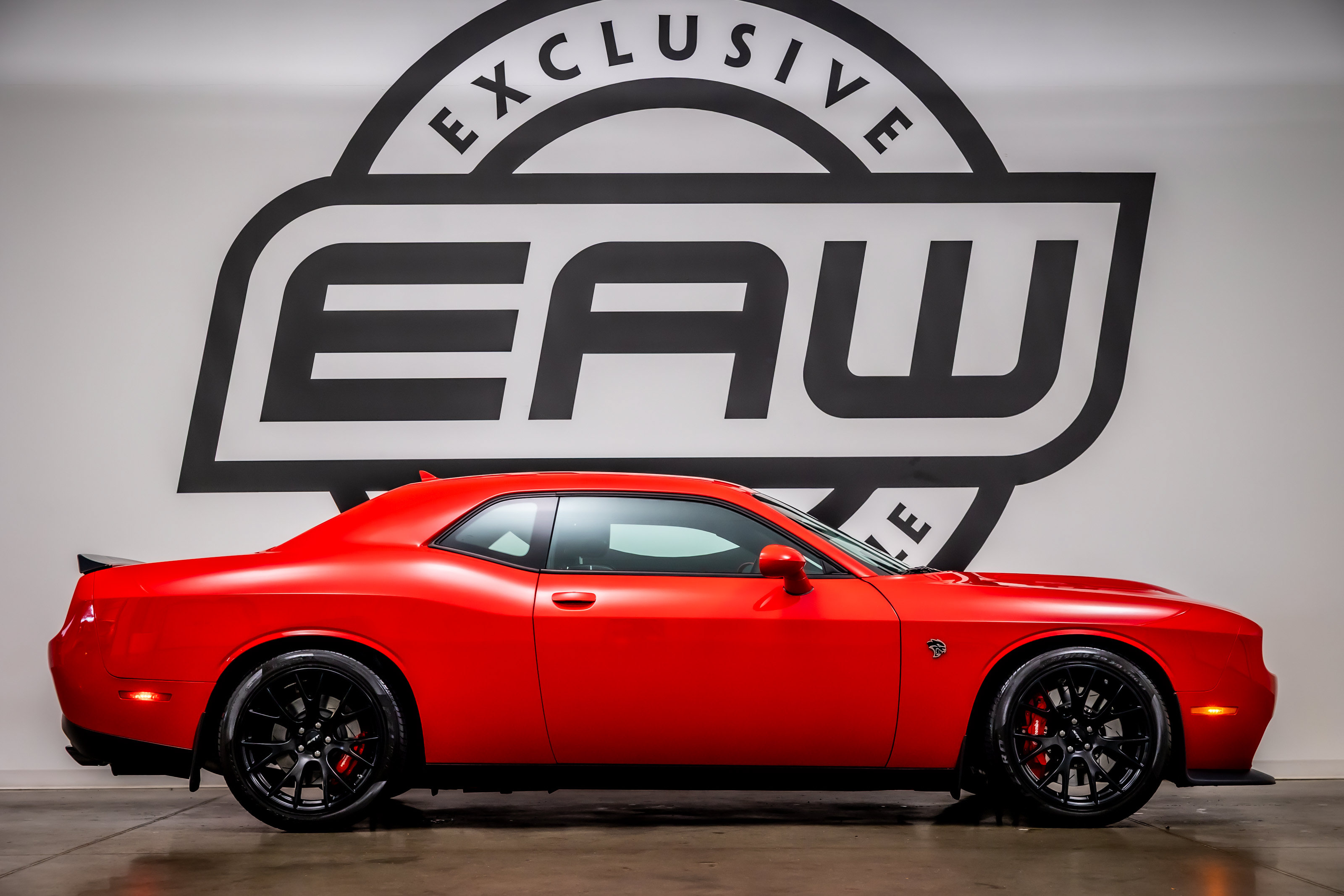 Used 2016 Dodge Challenger SRT Hellcat RWD image 8