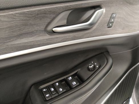 Used 2022 Jeep Grand Cherokee Limited 4xe image 27