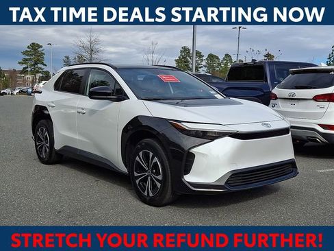 Used 2024 Toyota bZ4X Limited image 1