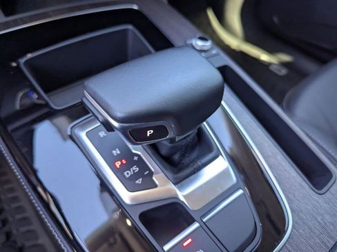 Used 2021 Audi Q5 Premium Plus image 24