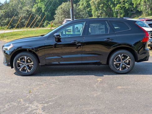 Certified 2026 Volvo XC60 B5 Core w/ Climate Package AWD/4WD image 3