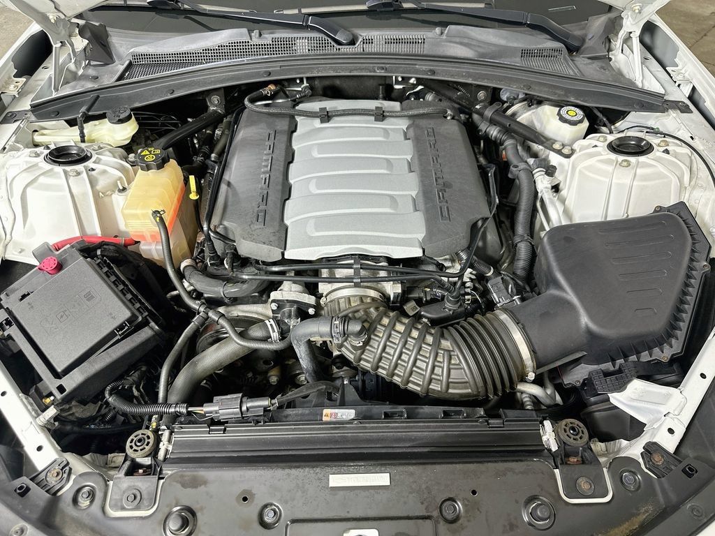 Used 2019 Chevrolet Camaro SS RWD image 10