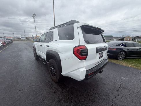 Used 2025 Toyota 4Runner SR5 image 6