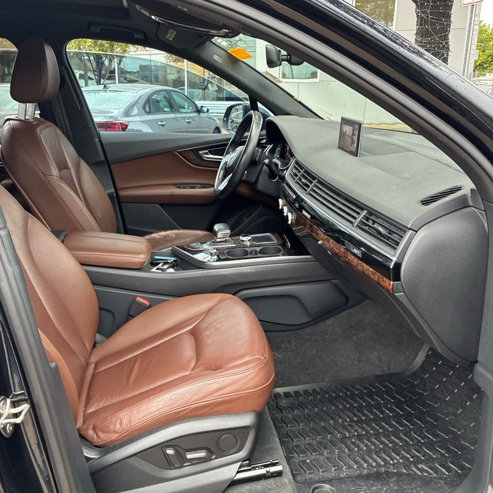 Used 2017 Audi Q7 3.0T Premium Plus w/ Premium Plus Package AWD/4WD image 6