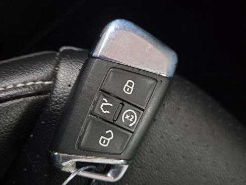 Used 2022 Volkswagen Atlas SE image 27