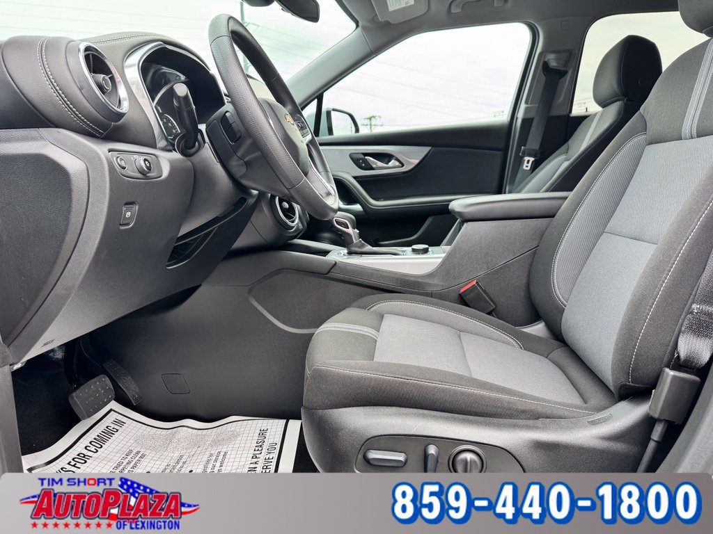 Used 2025 Chevrolet Blazer LT AWD/4WD image 38