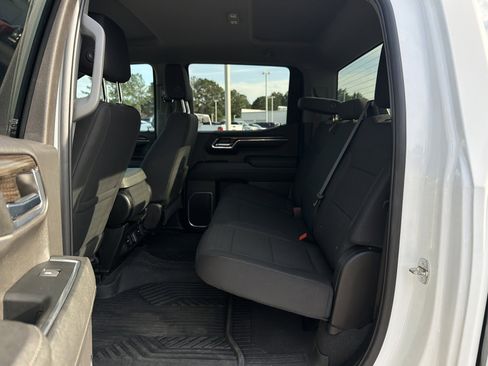 Used 2024 Chevrolet Silverado 1500 RST w/ Z71 Off-Road Package AWD/4WD image 28