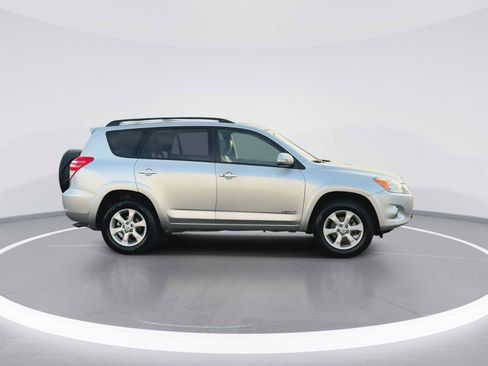 Used 2009 Toyota RAV4 Limited image 9