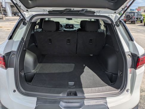 Used 2023 Chevrolet Blazer LT FWD image 28