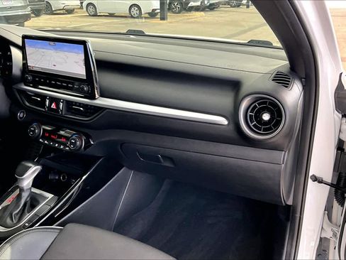 Used 2022 Kia Forte GT-Line w/ GT-Line Technology Package image 18