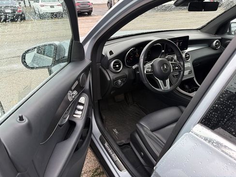 Used 2022 Mercedes-Benz GLC 300 4MATIC image 10