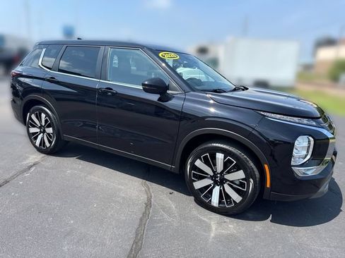 Used 2025 Mitsubishi Outlander SE AWD/4WD image 7