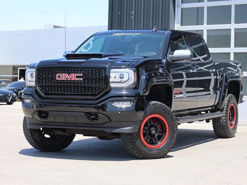 Used 2017 GMC Sierra 1500 SLT w/ SLT Premium Package AWD/4WD image 3