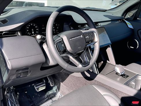 New 2026 Land Rover Discovery Sport Landmark AWD/4WD image 6