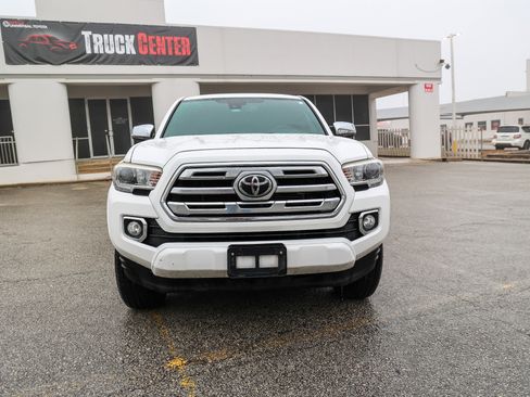 Used 2019 Toyota Tacoma Limited AWD/4WD image 18