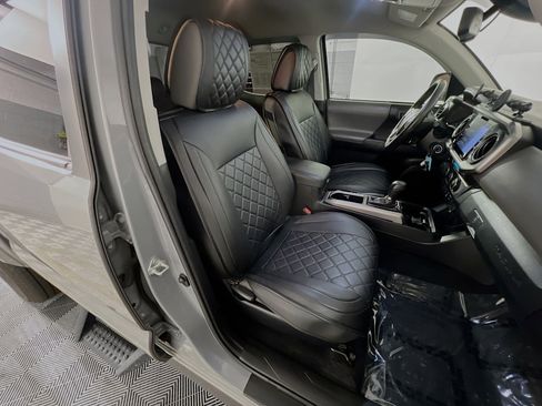 Used 2021 Toyota Tacoma SR5 image 30