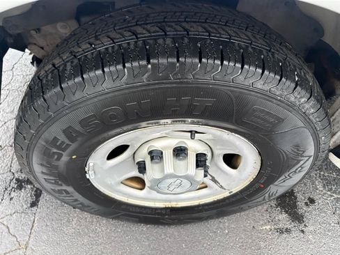 Used 2015 Chevrolet Express 2500 RWD image 11