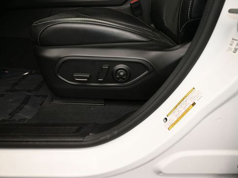 Used 2024 Jeep Grand Cherokee Altitude image 14