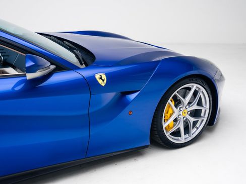 Used 2016 Ferrari F12 Berlinetta RWD image 21