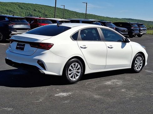 Certified 2024 Kia Forte LX FWD image 6