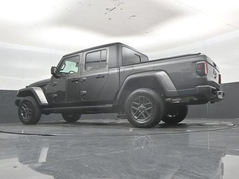 Used 2024 Jeep Gladiator Sport AWD/4WD image 53