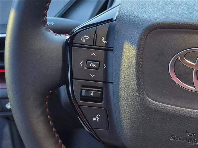 Used 2026 Toyota Prius Plug-In Hybrid FWD image 7