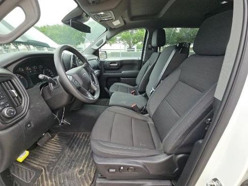 Used 2025 Chevrolet Silverado 1500 Custom Trail Boss AWD/4WD image 11