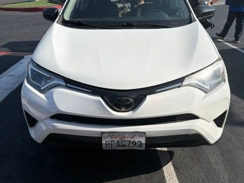 Used 2018 Toyota RAV4 LE w/ Carpet Mat Package FWD image 6