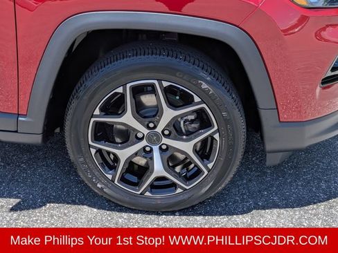 Certified 2025 Jeep Compass Limited w/ Sun & Sound Group AWD/4WD image 10