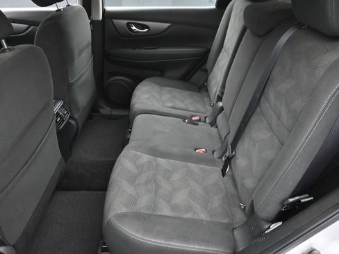 Used 2016 Nissan Rogue S image 10