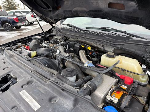 Used 2019 Ford F350 Platinum w/ Platinum Ultimate Package image 40