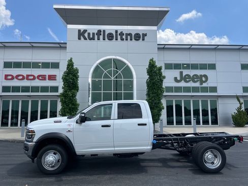 New 2025 RAM 5500 Tradesman AWD/4WD image 1
