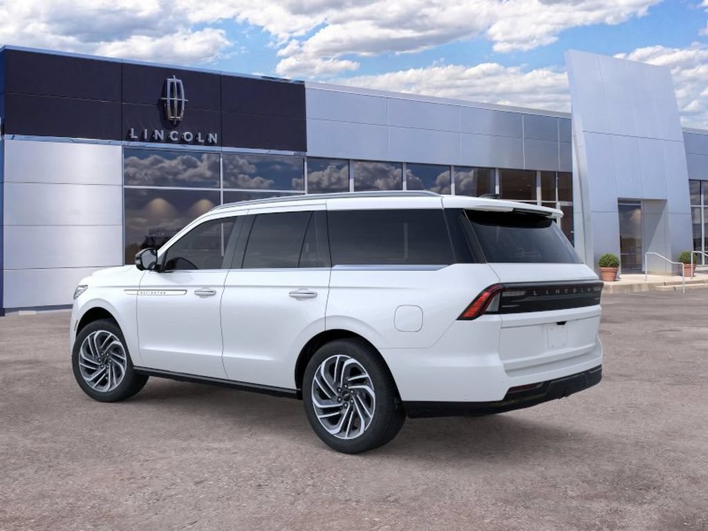 New 2026 Lincoln Navigator Reserve AWD/4WD image 4
