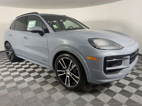 New 2026 Porsche Cayenne GTS image 9