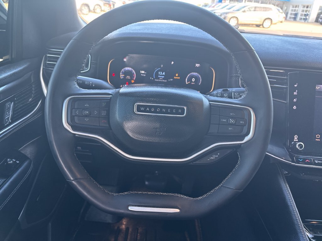Used 2022 Jeep Wagoneer Series I w/ Premium Group I AWD/4WD image 14