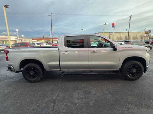 Used 2020 Chevrolet Silverado 1500 LT image 2