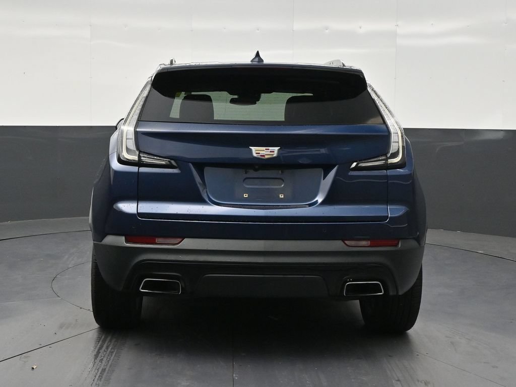 Used 2019 Cadillac XT4 Sport w/ Driver Awareness Package FWD image 4