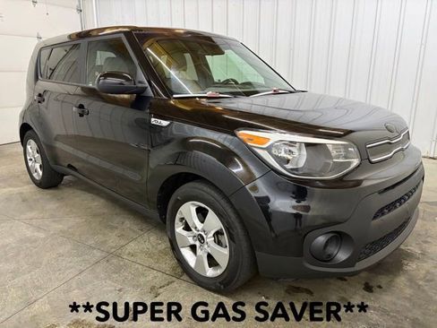Used 2019 Kia Soul FWD image 1